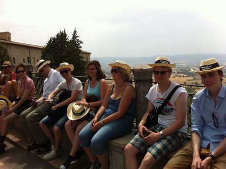 1. Tag Assisi